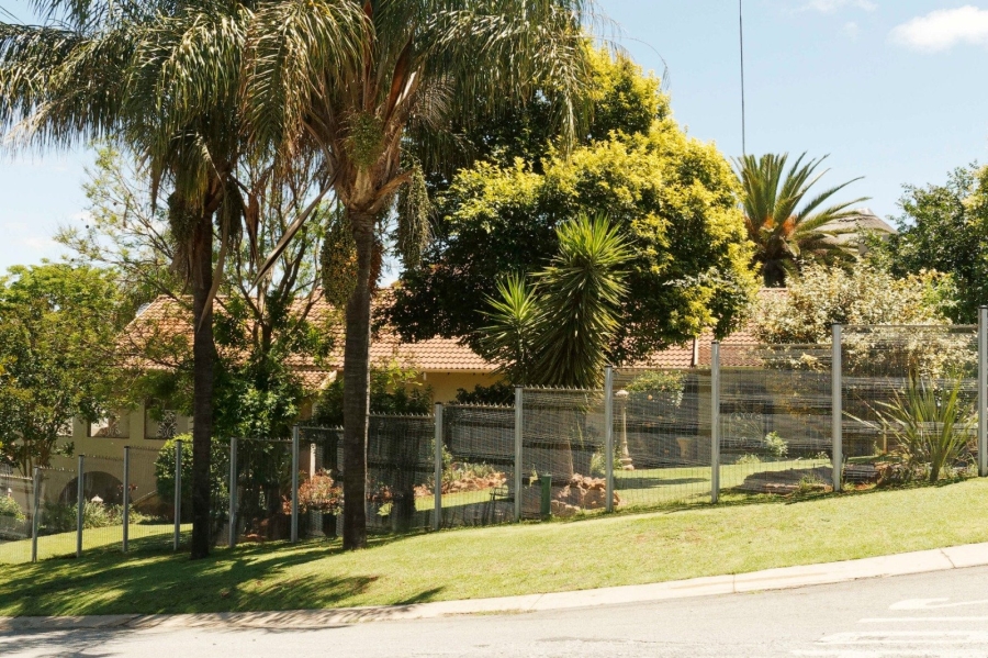 5 Bedroom Property for Sale in Wilkoppies North West